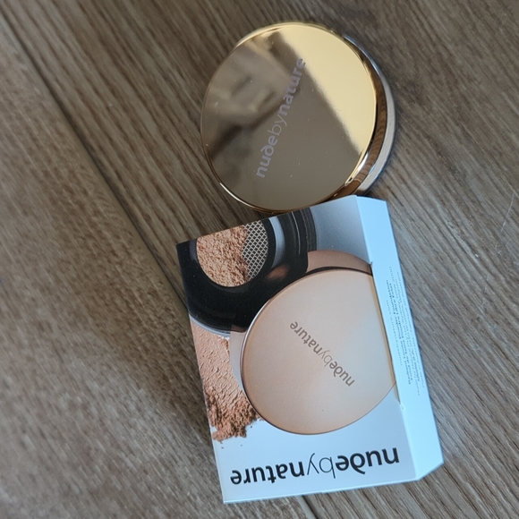 Nude by Nature Makeup - Picture 3 of 8